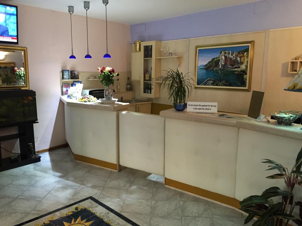 洛坎达达拉康朋尼亚酒店 里奥马哲雷 外观 照片