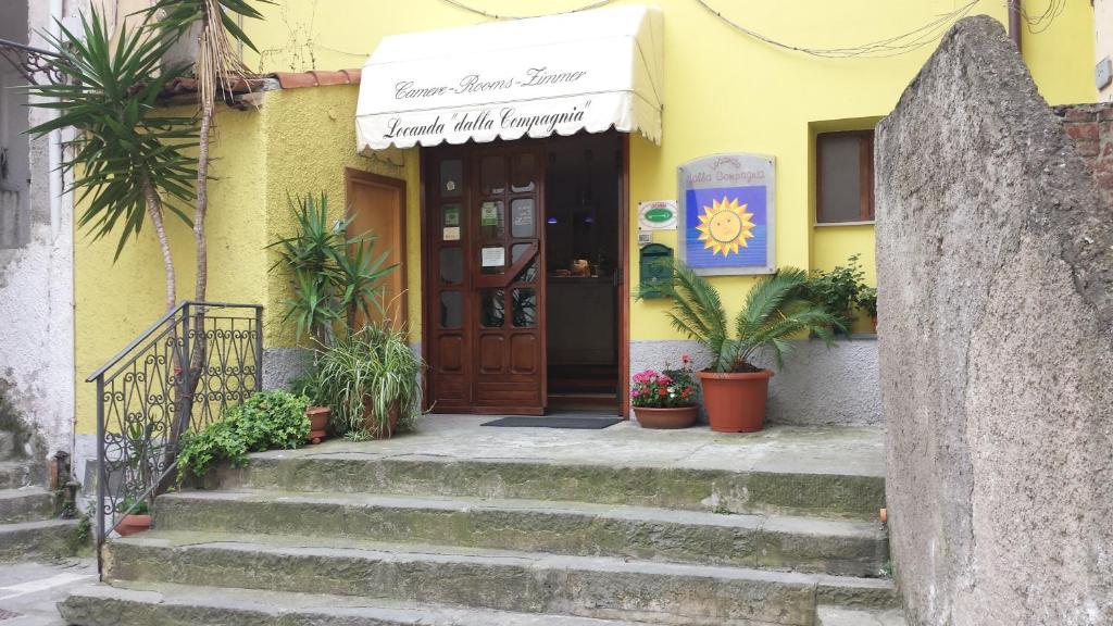 洛坎达达拉康朋尼亚酒店 里奥马哲雷 外观 照片