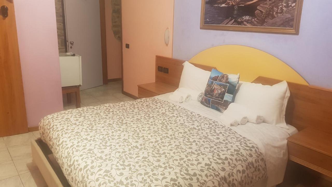 洛坎达达拉康朋尼亚酒店 里奥马哲雷 外观 照片