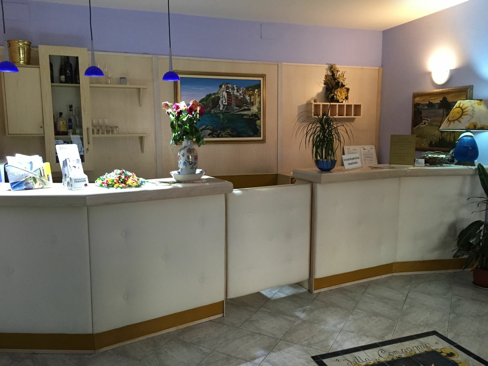 洛坎达达拉康朋尼亚酒店 里奥马哲雷 外观 照片